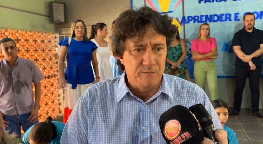 Prefeito Claúdio Burrinho conclui projeto de energia solar em 11 escolas da Rede Pública de Iturama
