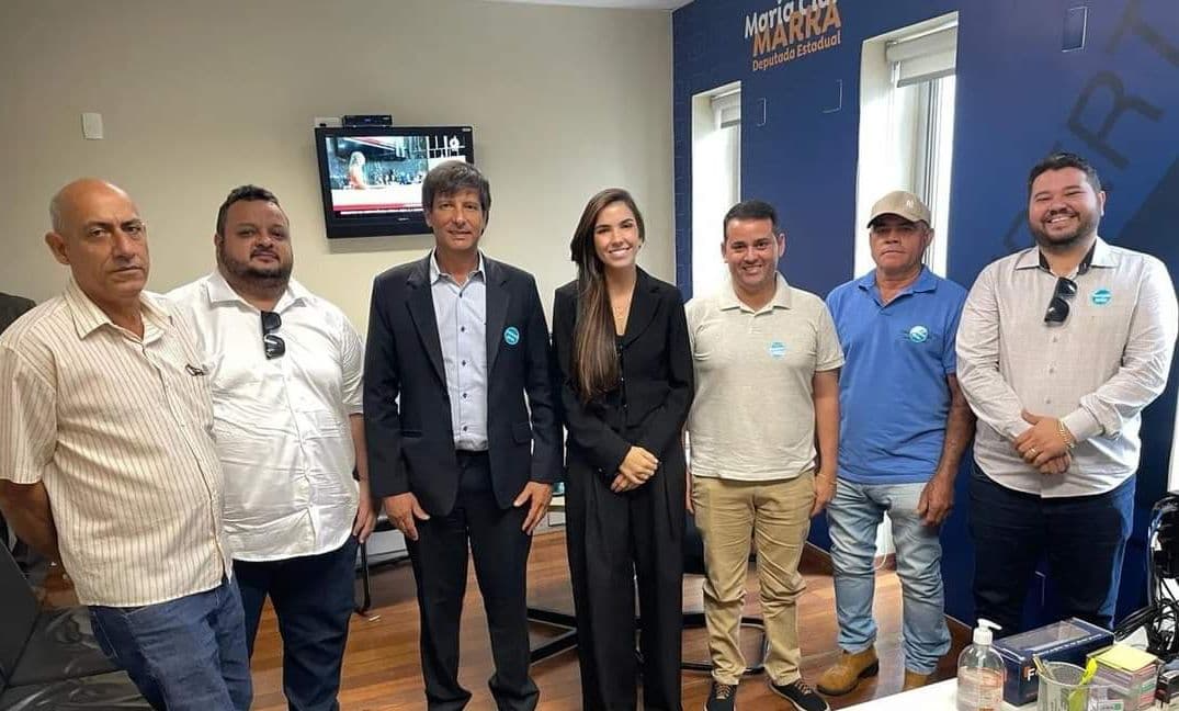 Prefeito e vereadores conquistam veículos e recursos com a deputada Maria Clara