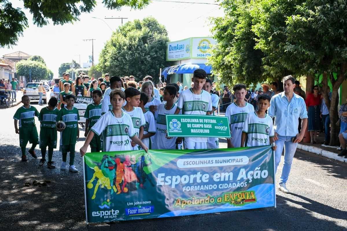 Desfile da ExpoIta e Encontro de Som Automotivo movimentou Itapagipe