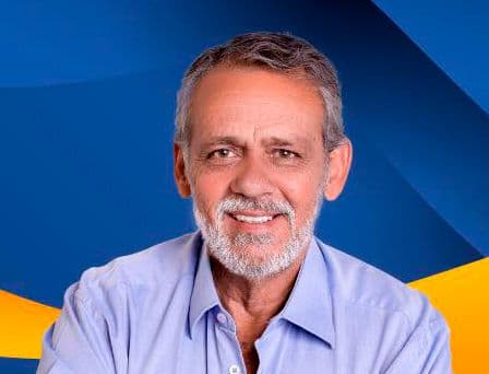 Sergio Coxa está em campanha nas ruas de Fronteira