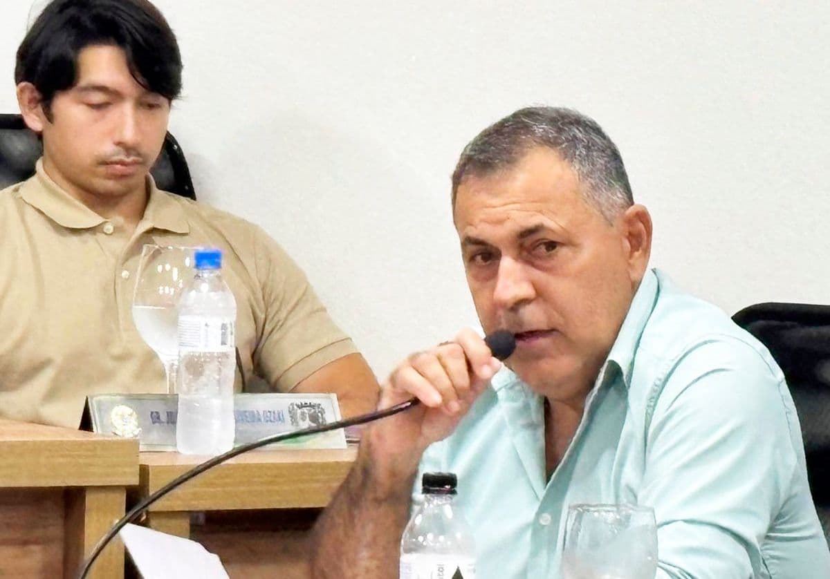 Vereador Edilton Gomes quer estacionamento e concede Moção de Aplauso a empresário