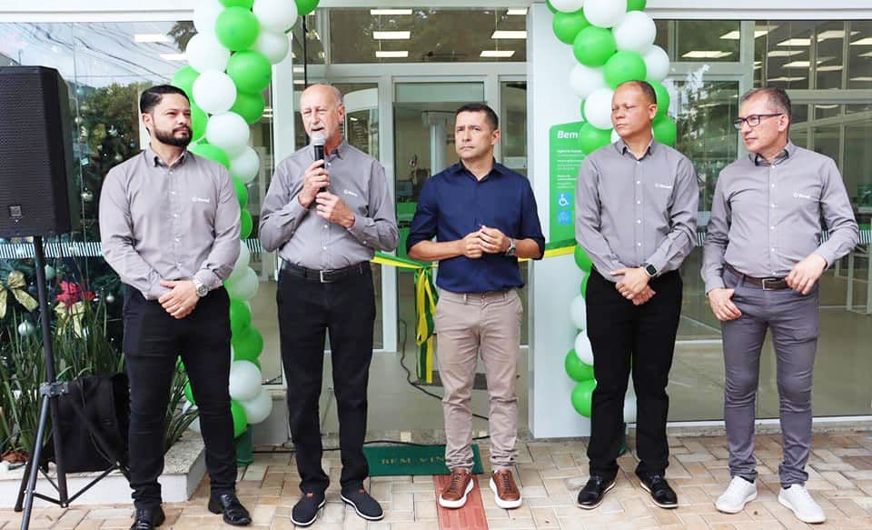Prefeito Ricardo Garcia participou da inauguração da nova agência Sicredi em Itapagipe