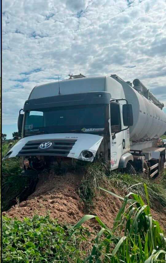 Colisão frontal na BR-050 deixa motorista gravemente ferido em trecho crítico entre Prata e Uberlândia