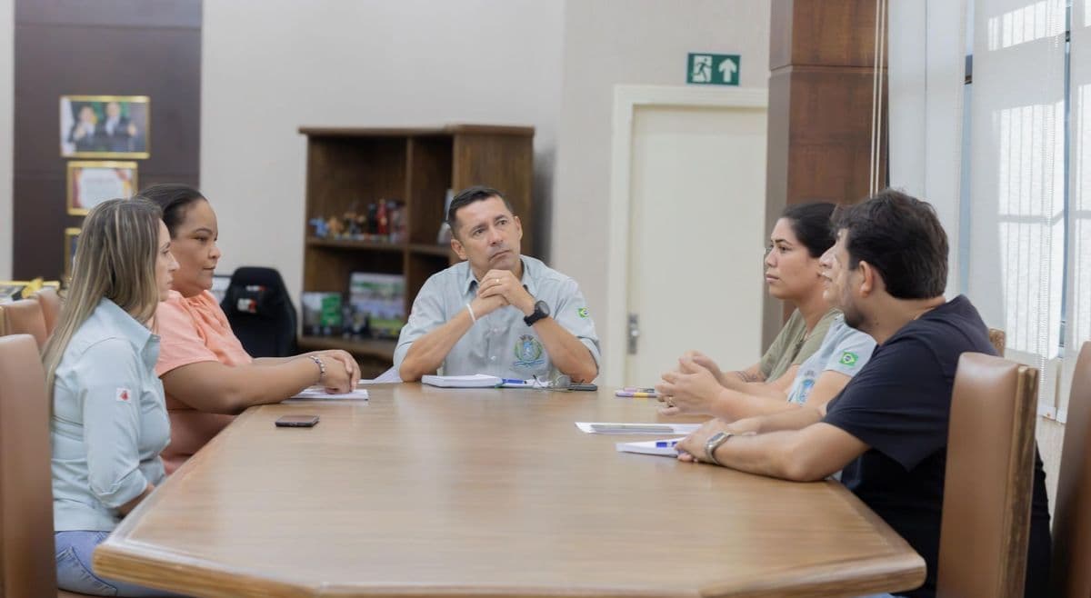 Prefeito Ricardo Garcia discute melhorias nos agendamentos médicos da Secretaria de Saúde de Itapagipe