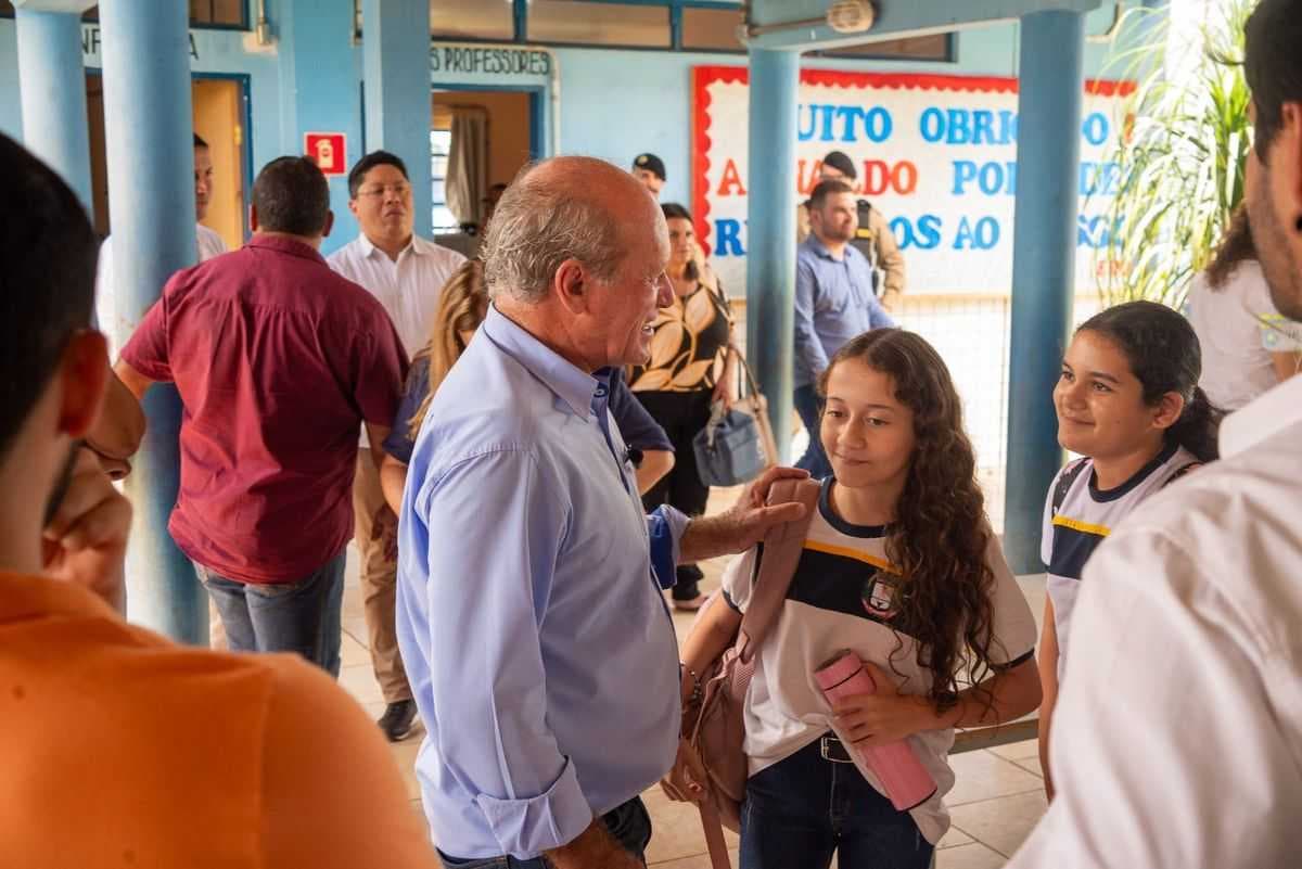 Prefeito Tuniquim inaugurou o novo refeitório da Escola João Alves de Paiva