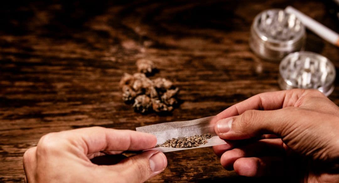 Mulher admite ter levado droga ao irmão preso na APAC de Frutal