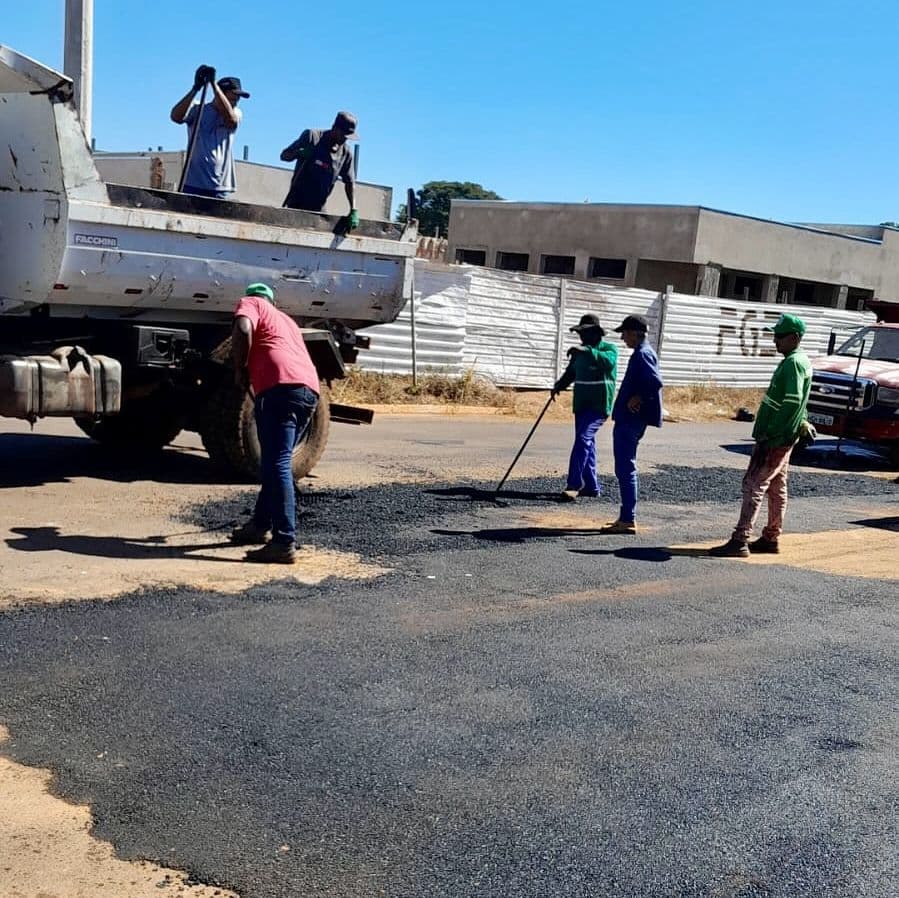 🚧 Operação Tapa-Buraco segue avançando em diversos pontos da cidade 🚧