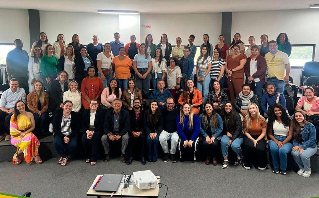 Profissionais de Pirajuba participam de encontro estratégico com o Ministério da Saúde