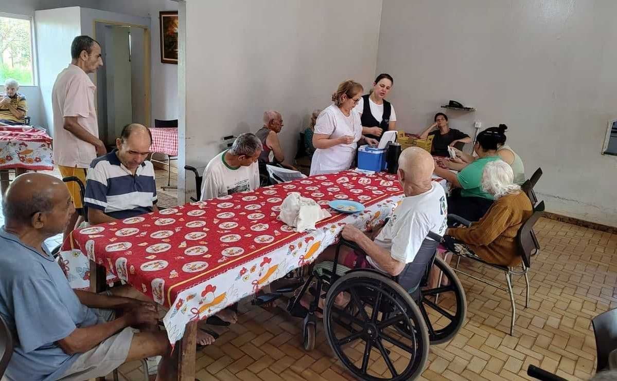 Secretaria de Saúde leva vacinação contra a gripe a instituições e idosos acamados em Itapagipe