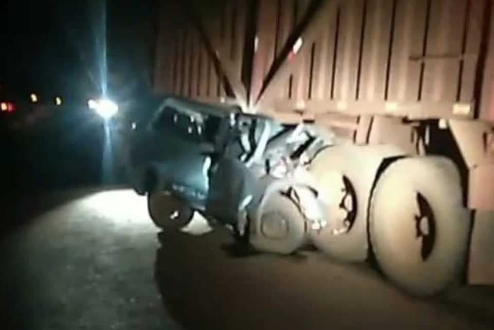 TRAGÉDIA | Mãe e filho morrem em grave acidente na MG-255 e avô falece ao receber a notícia