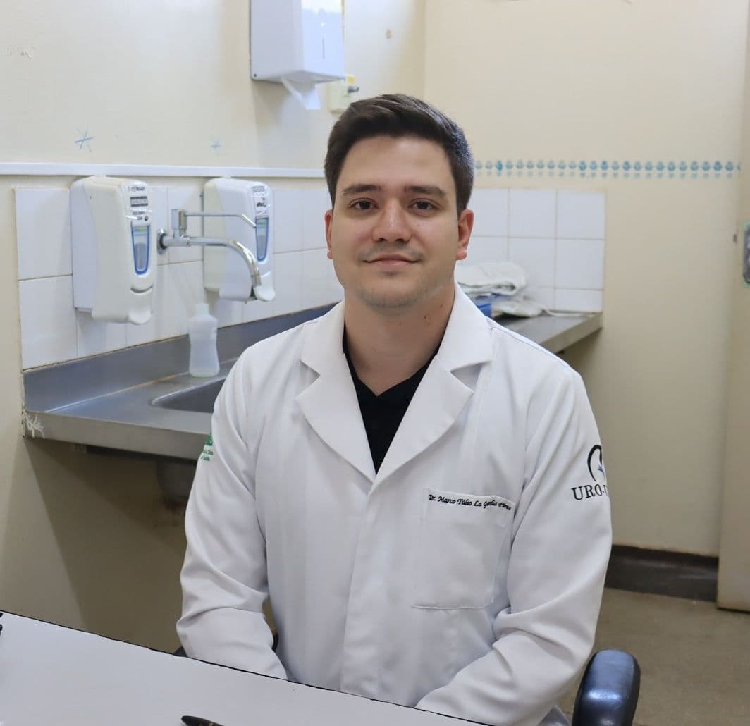 🩺 Hospital Frei Gabriel apresenta seu novo urologista: Dr. Marco Túlio La Guardia Pires