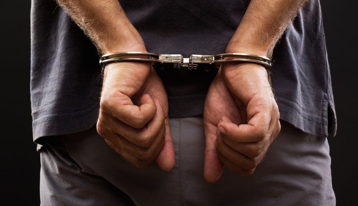 POLÍCIA MILITAR CUMPRE MANDADO DE PRISÃO EM PRATA/MG