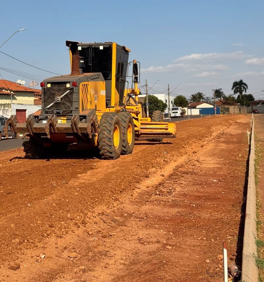 🚧 Avenida Yolanda de Paiva Bichuetti recebe obras de revitalização e promete transformar mobilidade em Conceição das Alagoas 🚧