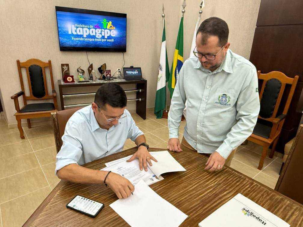 Mais Dois Profissionais da Educação Tomam Posse na Rede Municipal de Itapagipe