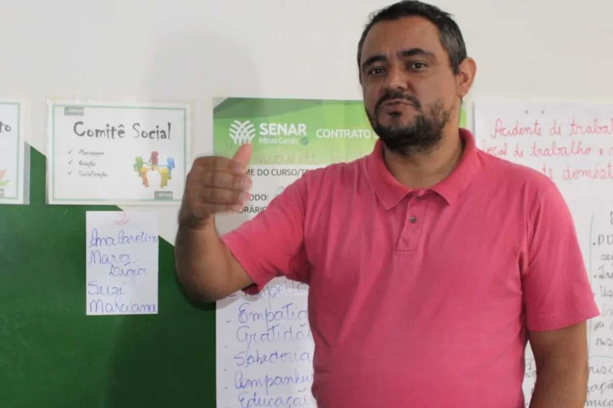 Prefeitura leva informações de saúde e prevenção a encontro de mulheres