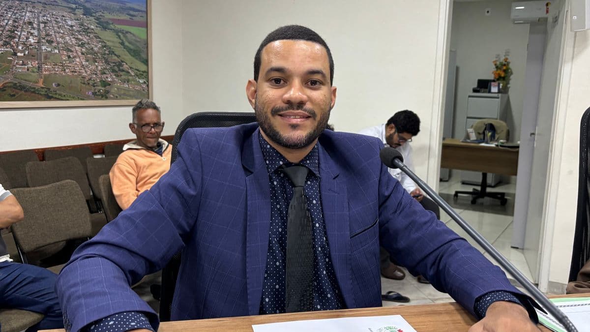 Vereador Charles apresenta indicações para recuperação de estradas rurais em diferentes regiões do município