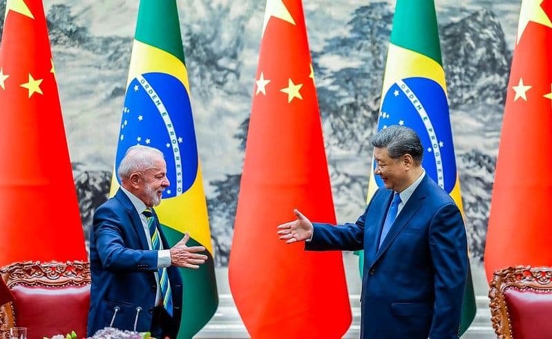 Xi Jinping e Lula destacam parceria estratégica em meio a desafios comerciais globais