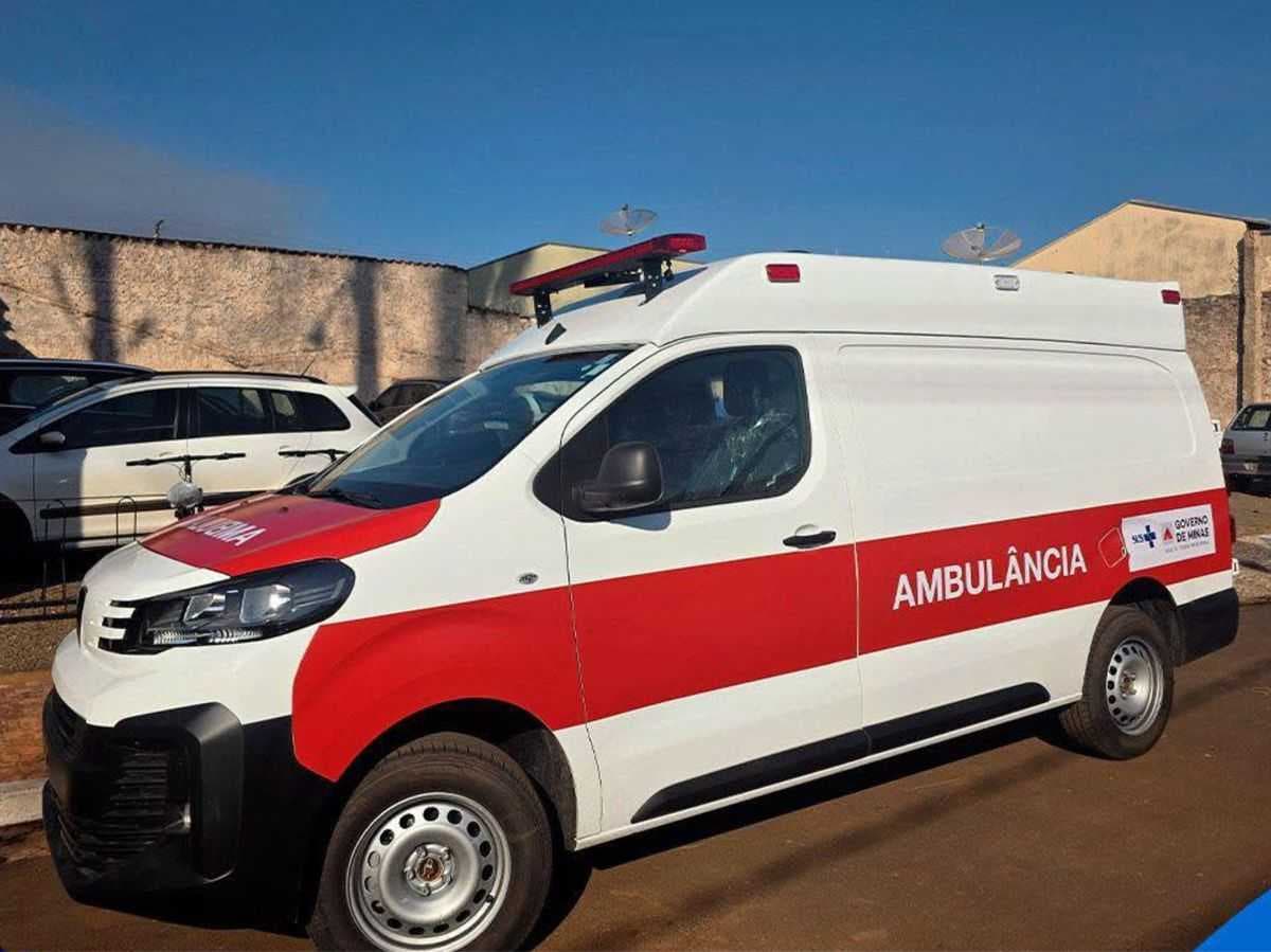 Pirajuba recebe nova ambulância e amplia investimentos na Saúde Municipal